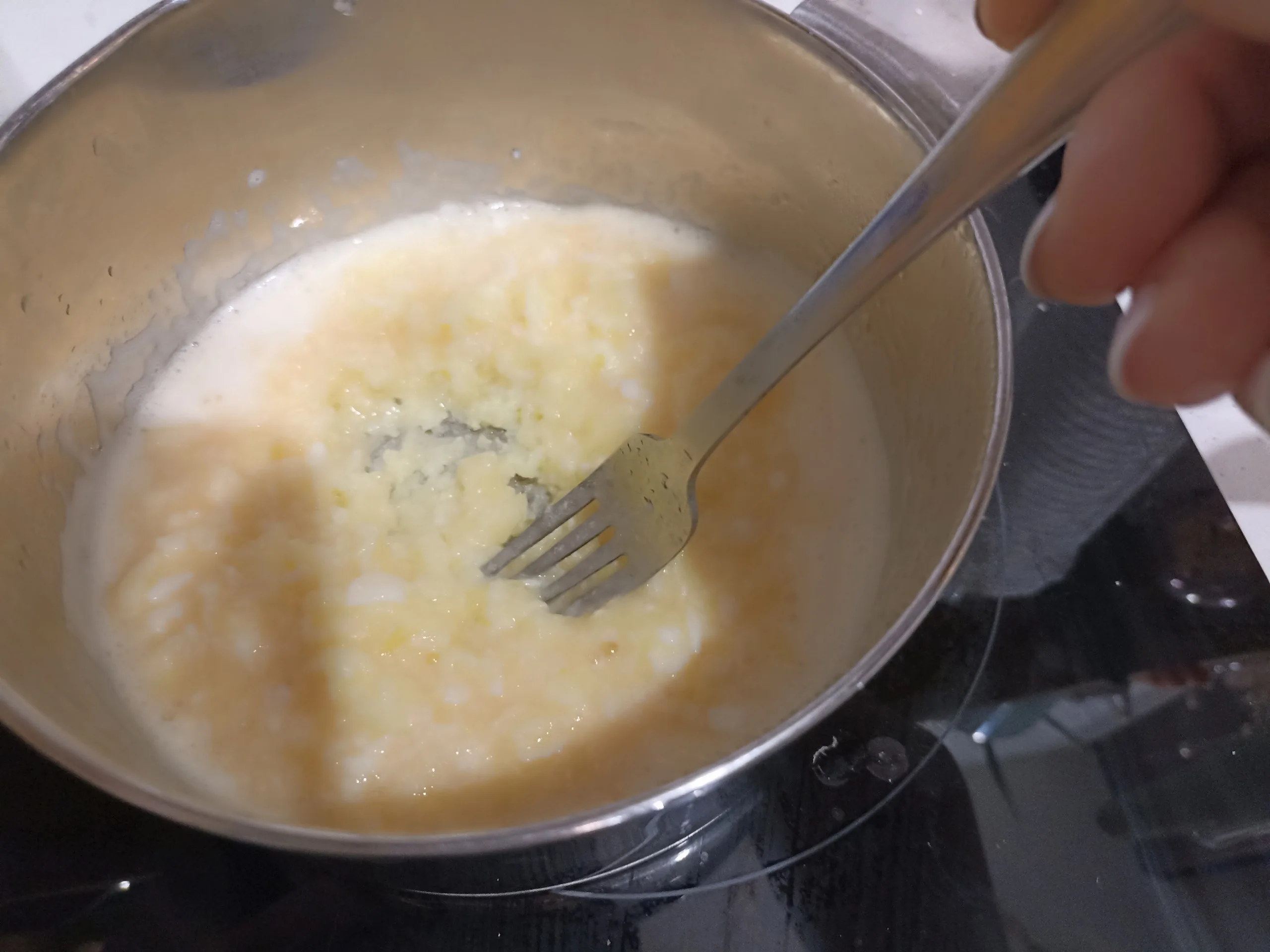 Шаг 11: Блины с яично-масляной болтушкой