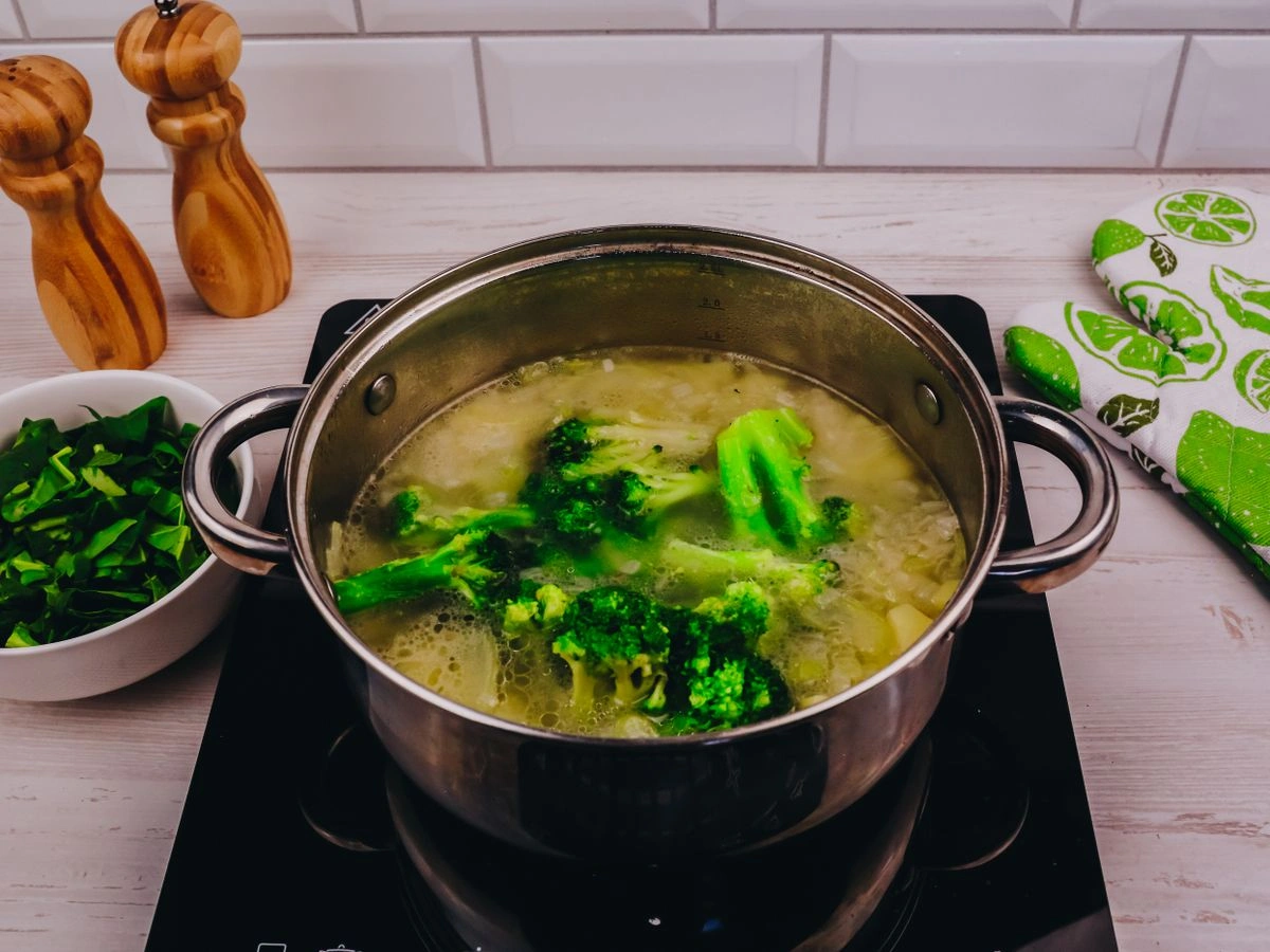 Шаг 11: Крем-суп с брокколи и шпинатом