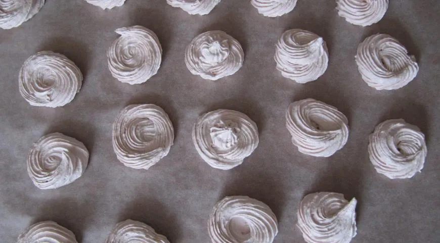 Кулич ленивый с зефирной шапочкой: шаг 11