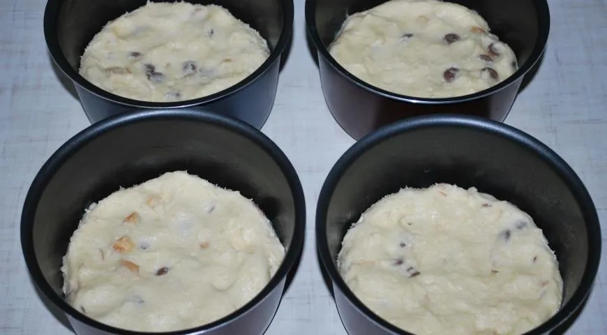 Кулич с шоколадом и миндалем: шаг 11