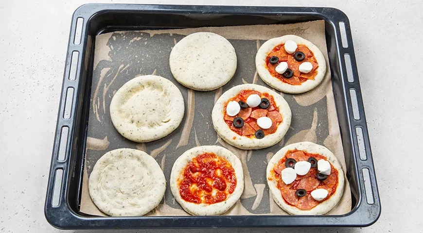 Мини-пицца в духовке: шаг 11