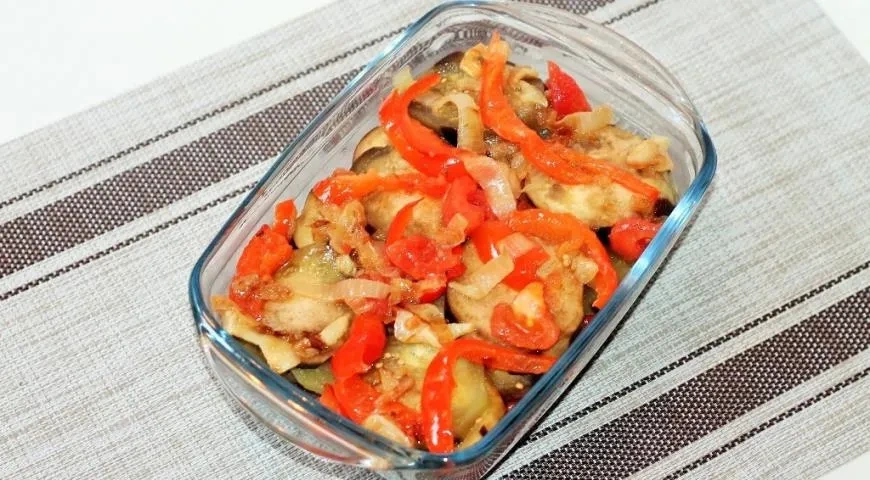 Овощи запеченные в кефирной заливке: шаг 11