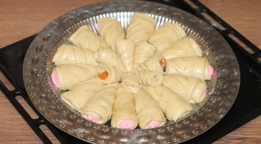 Слоеный пирог с малиновым джемом Махеевъ к 8 марта: шаг 11