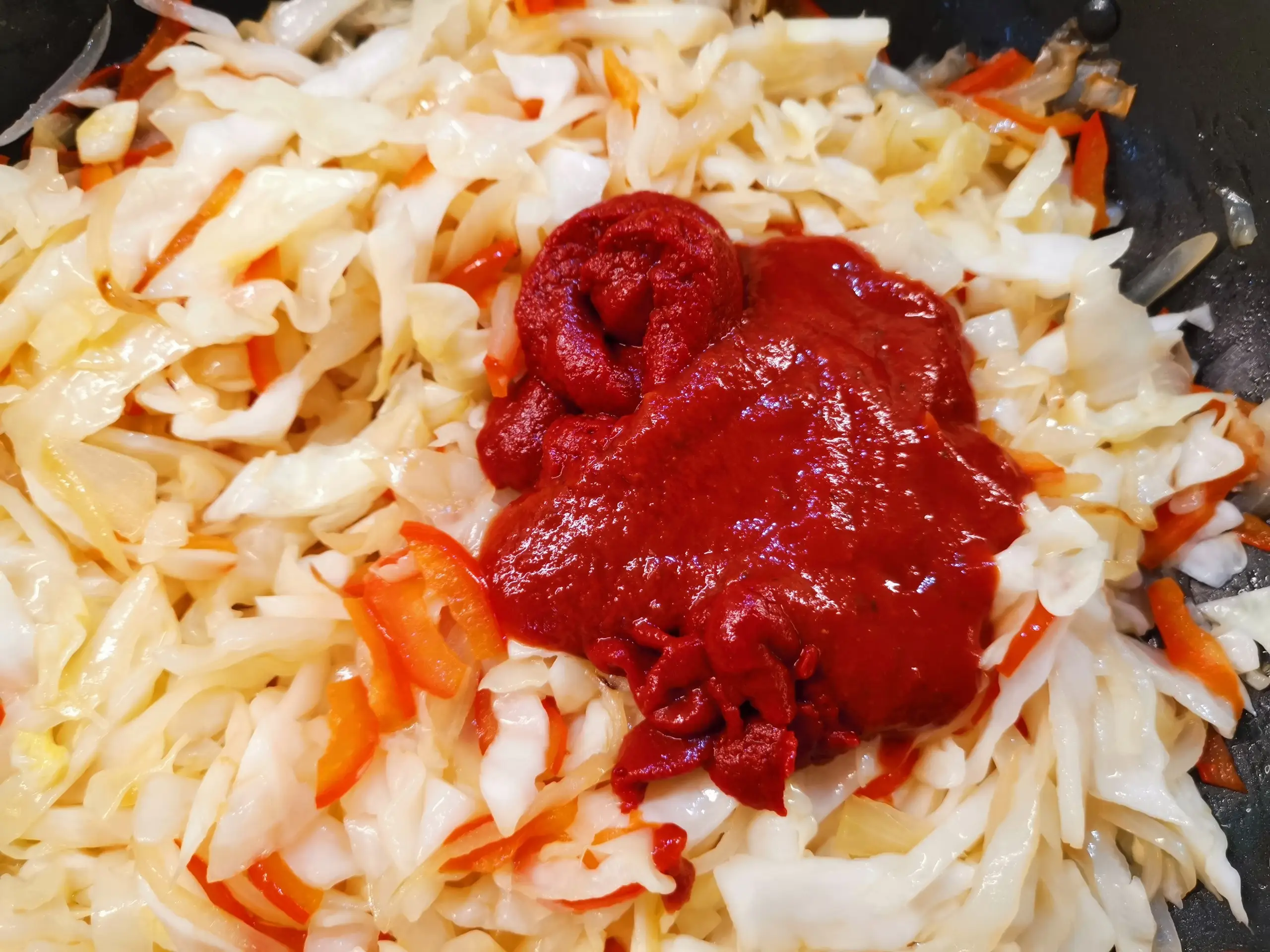 Шаг 11: Солянка с сосисками