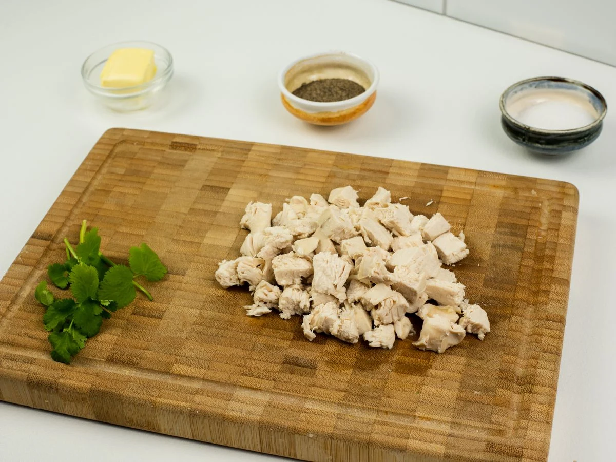 Шаг 11: Сырный суп по-французски с курицей