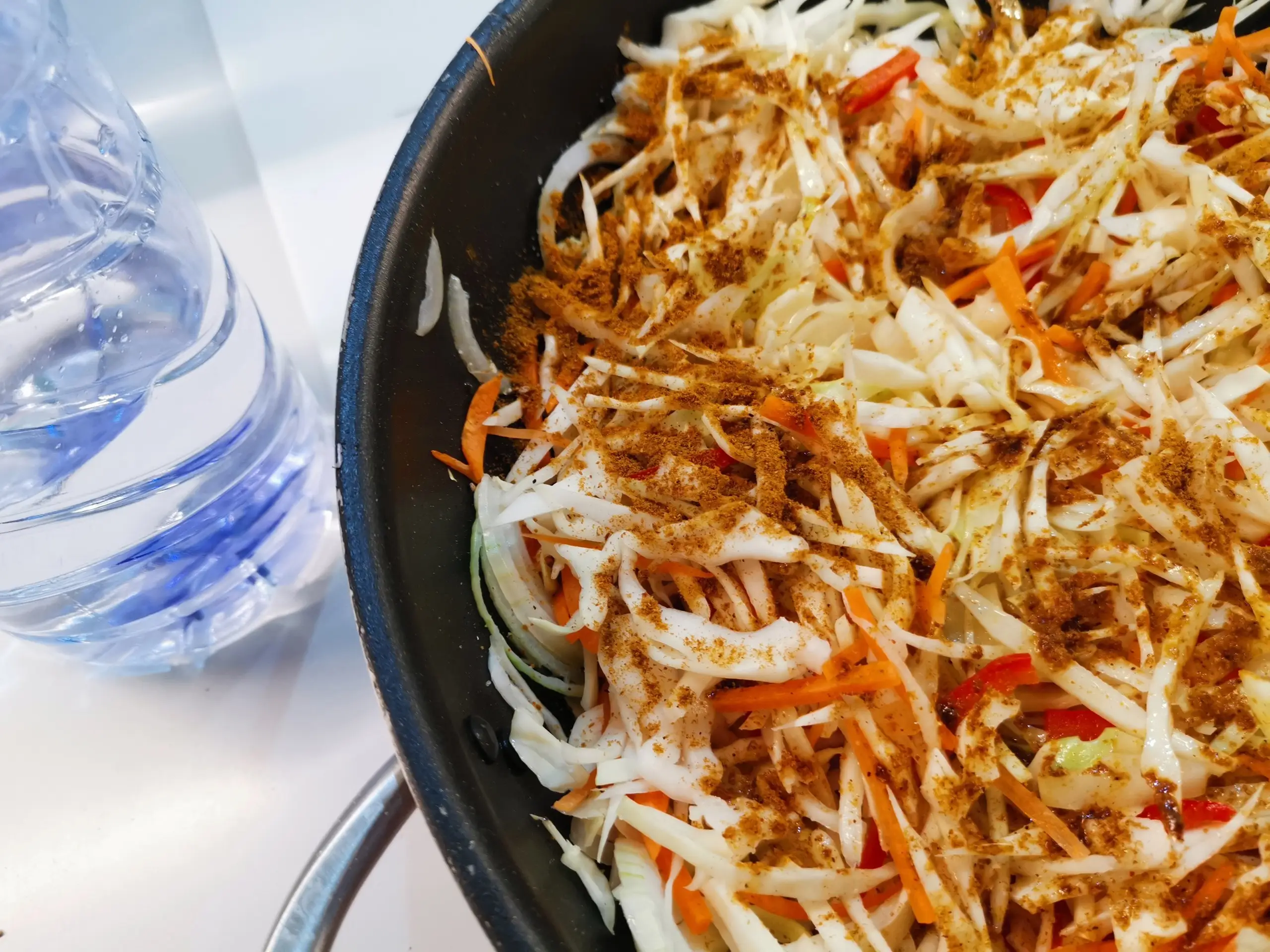 Шаг 11: Тушеная капуста с мясом