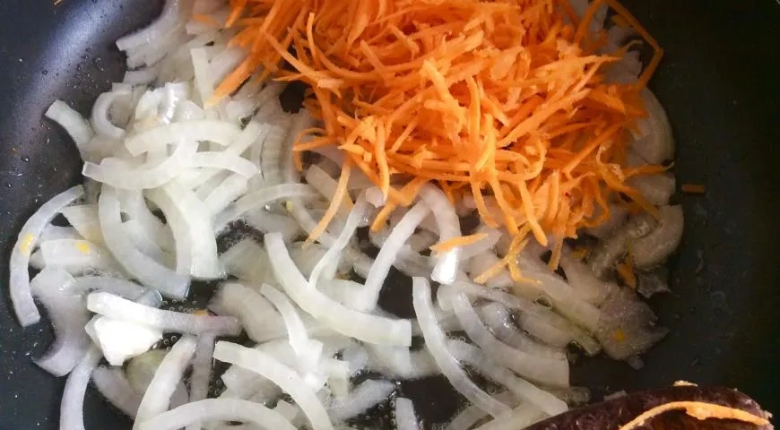 Домашний борщ на курином бульоне: шаг 12