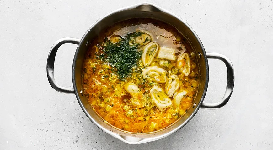 Домашний суп с чесночными галушками: шаг 12