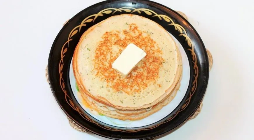 Дрожжевые блины с пикантной начинкой: шаг 12