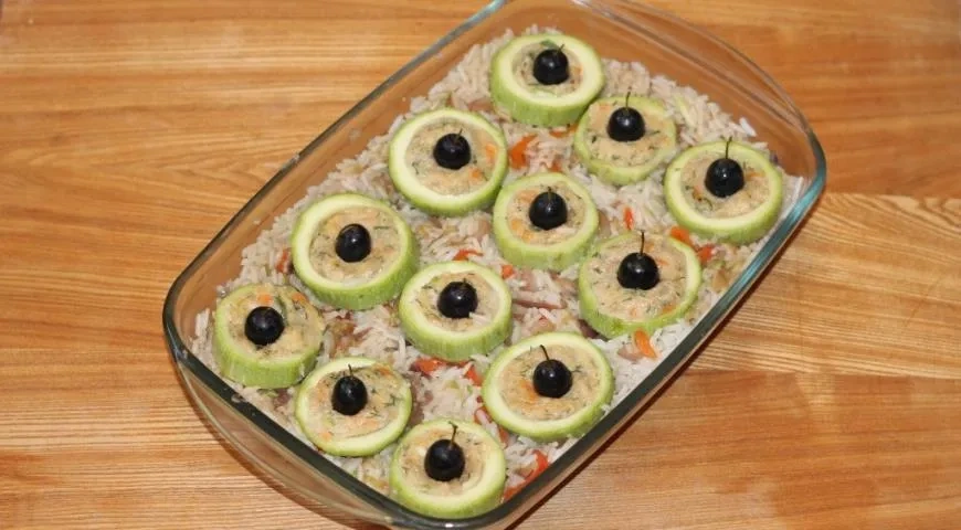 Фаршированные кабачки с виноградом: шаг 12