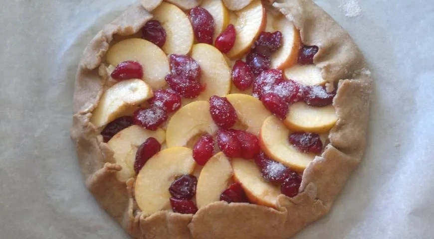 Галета с творогом, яблоками и кизилом: шаг 12