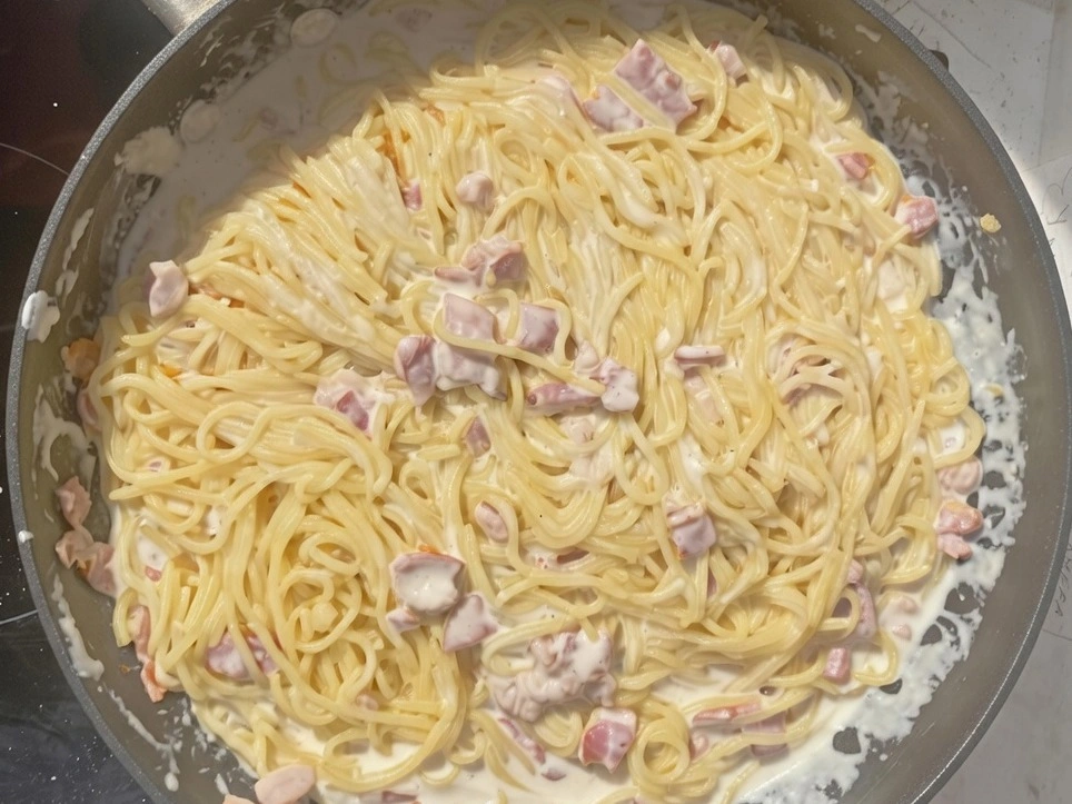 Шаг 12: Карбонара с беконом и сливками