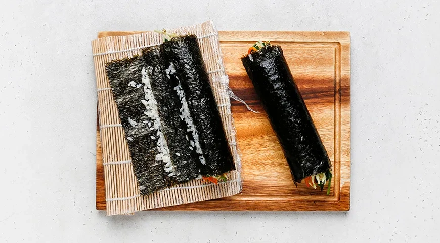 Кимбап с тунцом: шаг 12