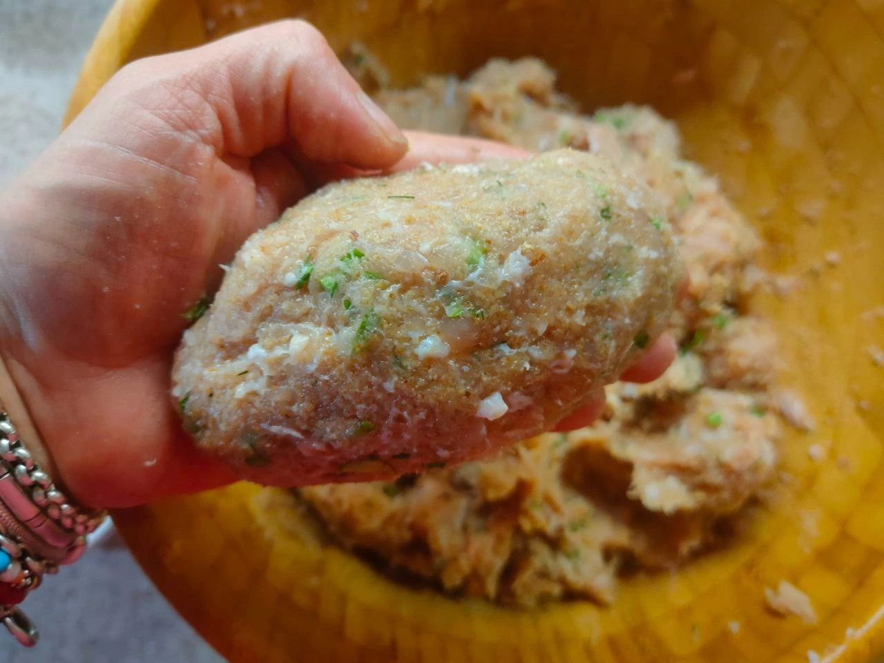 Шаг 12: Куриные котлеты с яйцом и сыром