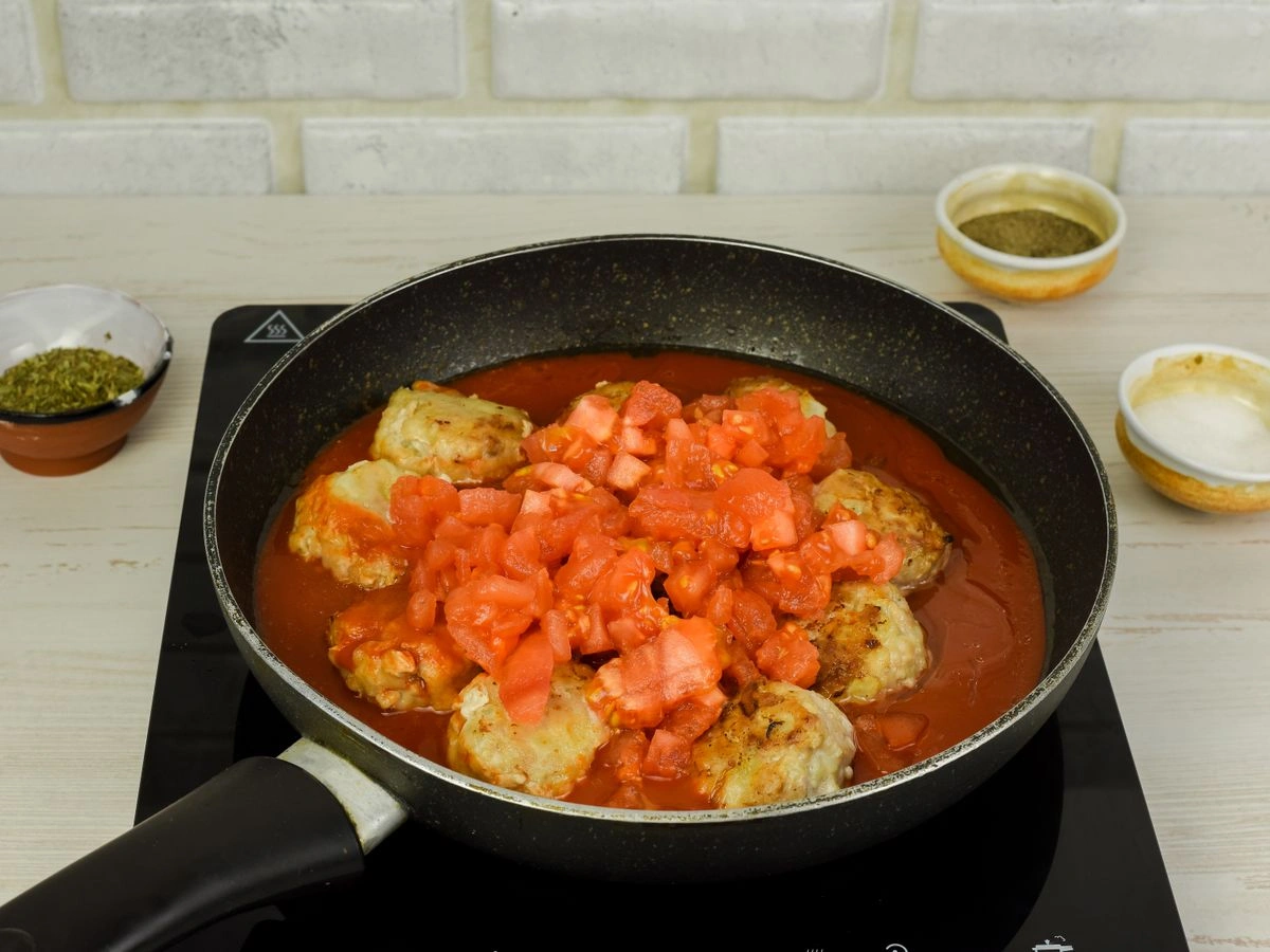 Шаг 12: Паста с фрикадельками