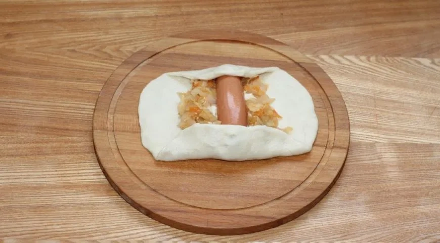 Пироги с овощами и сырными сосисками: шаг 12