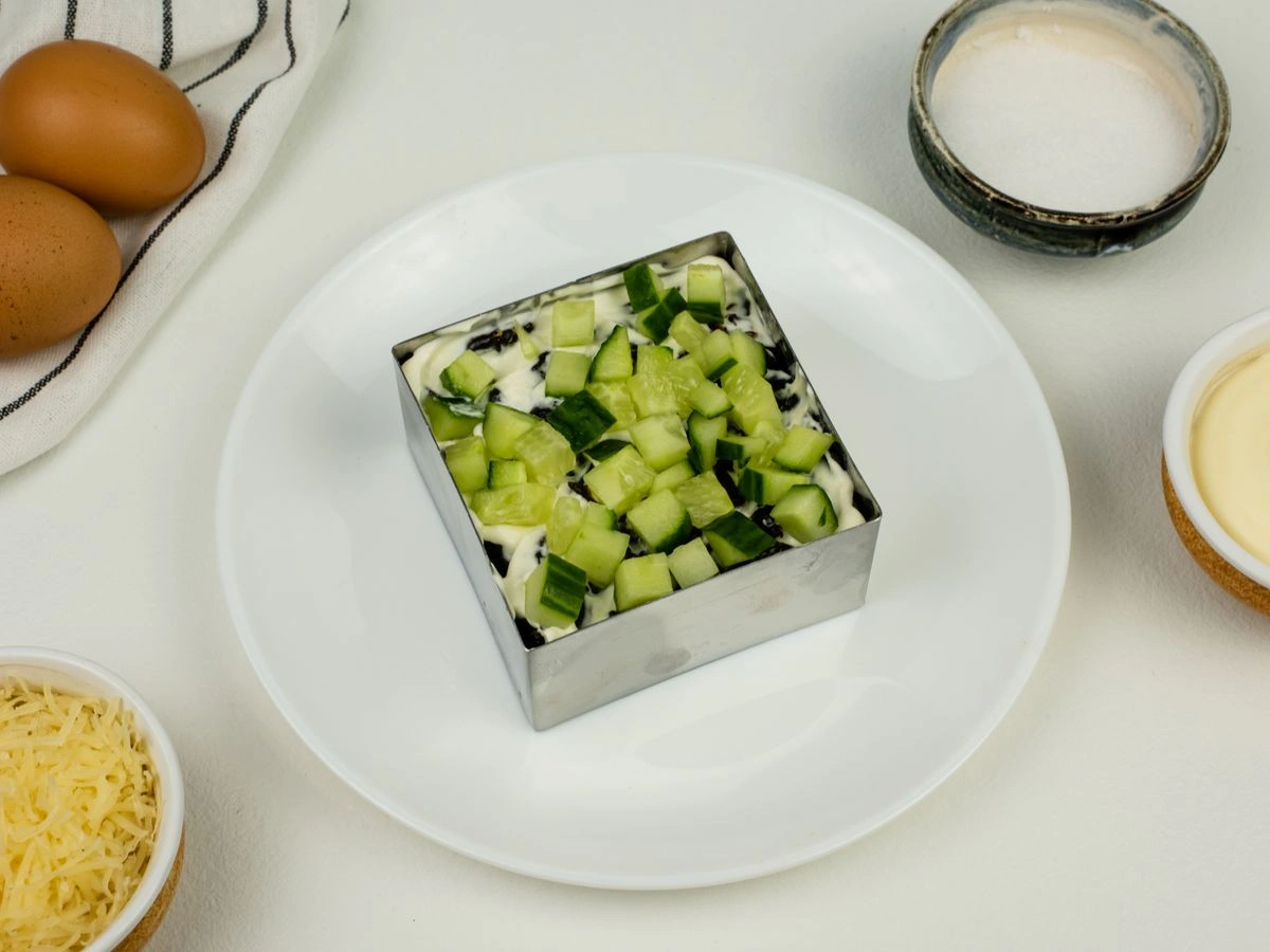 Шаг 12: Салат с рисом, курицей и черносливом