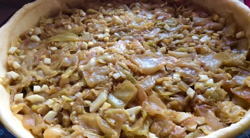Традиционный пирог с капустой (маленький): шаг 12
