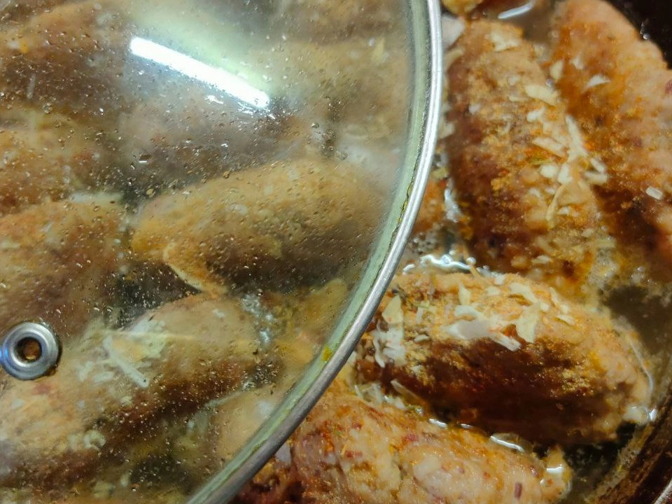 Шаг 12: Тушеные куриные котлеты с фасолью