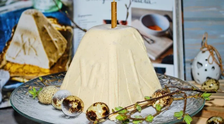 Творожная пасха с заварным кремом, миндалем и изюмом: шаг 12