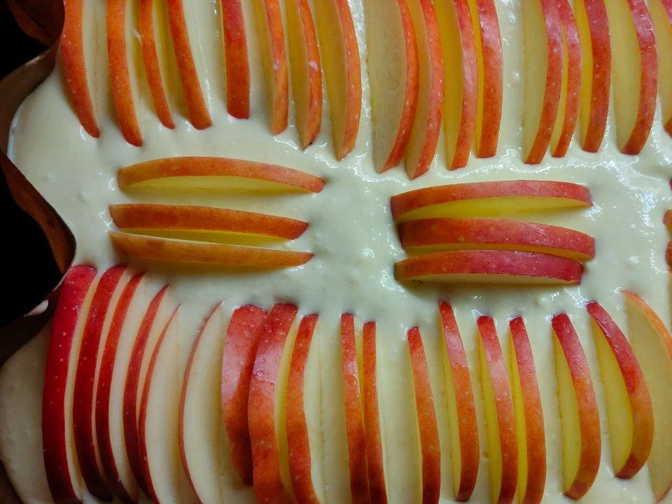 Шаг 12: Творожный пирог с яблоками