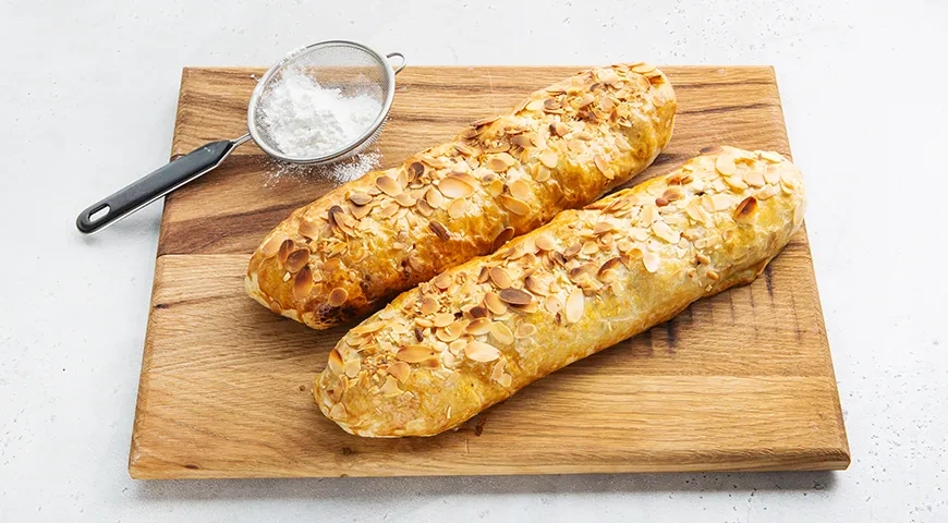 Яблочный штрудель из слоеного теста: шаг 12