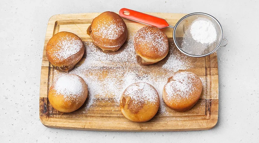 Берлинеры – классические пончики с джемом: шаг 13