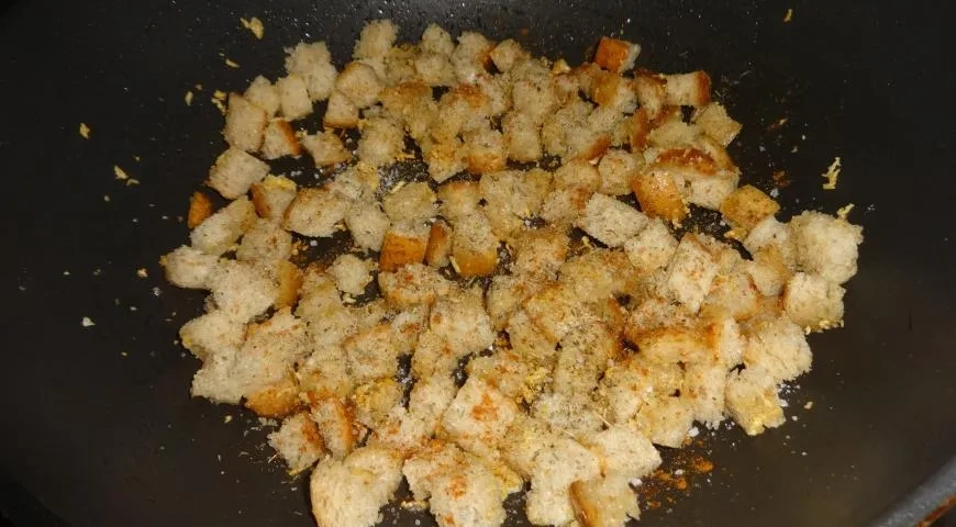 Горохово-овощной суп-пюре с сухариками: шаг 13