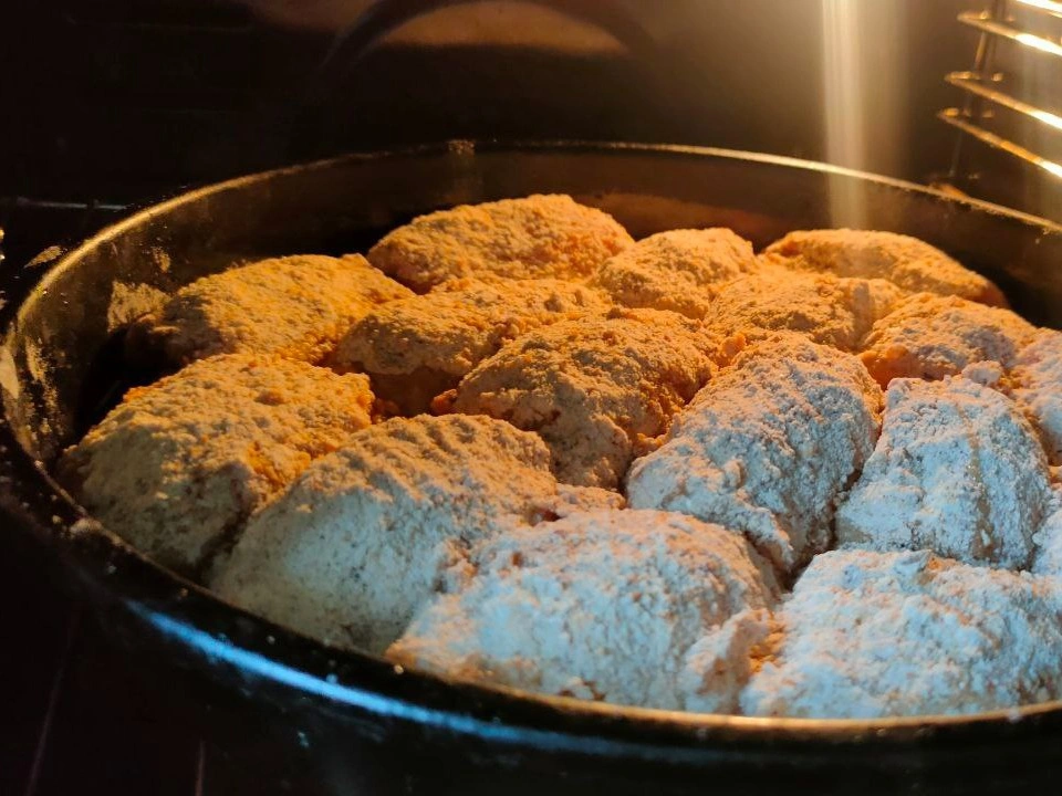 Шаг 13: Куриные бедра, запеченные в панировке