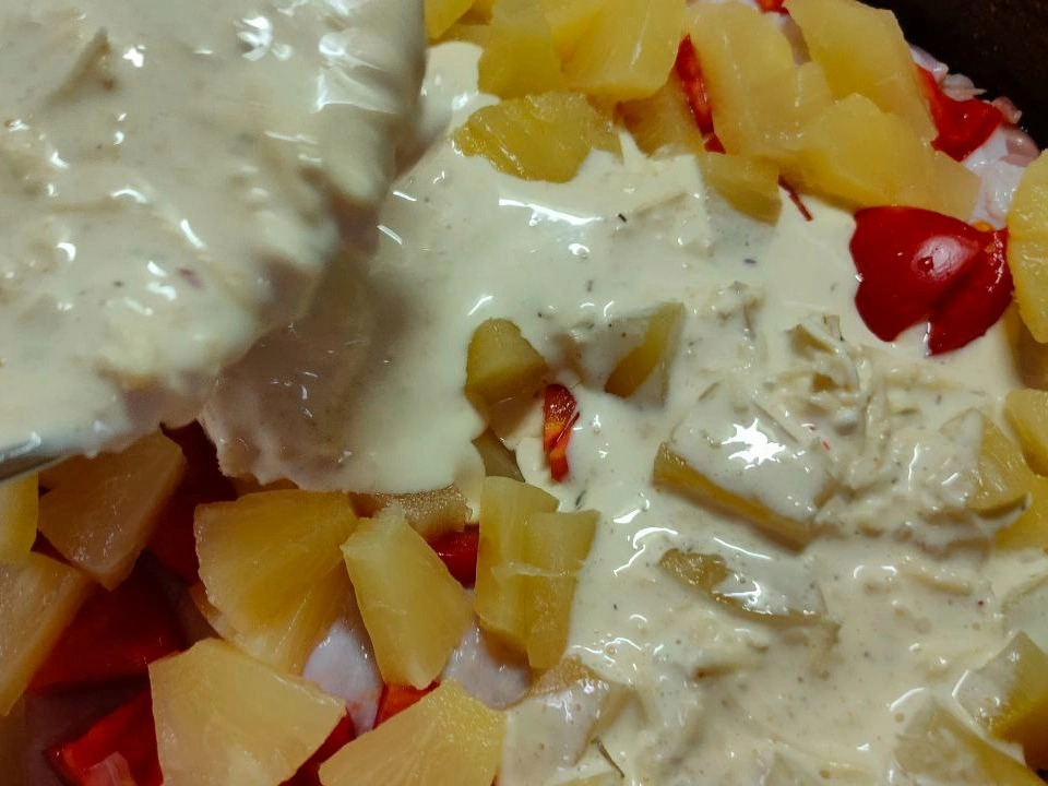 Шаг 13: Курица с помидорами и ананасами в духовке