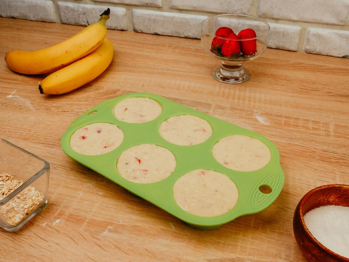 Шаг 13: Маффины с клубникой и бананами