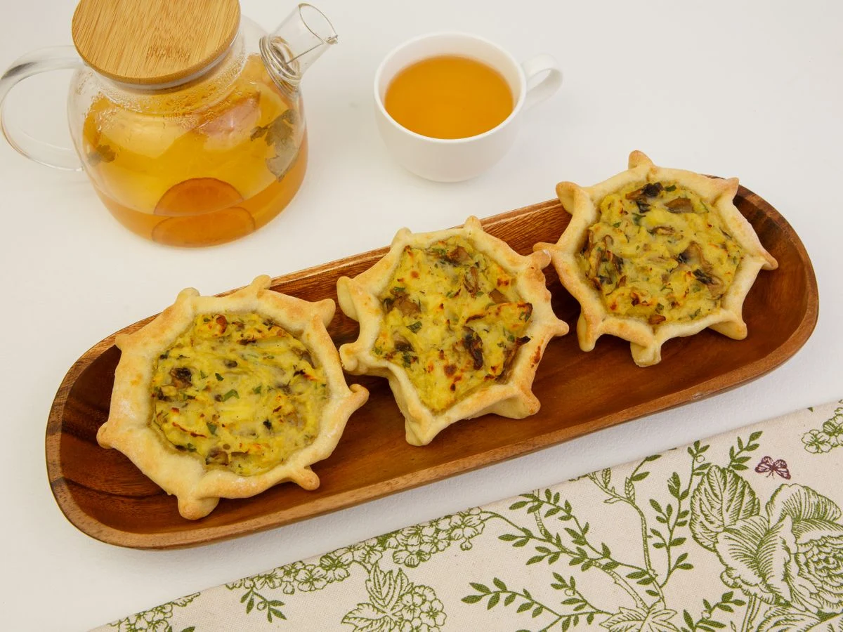 Шаг 13: Шаньги с грибами и картофелем