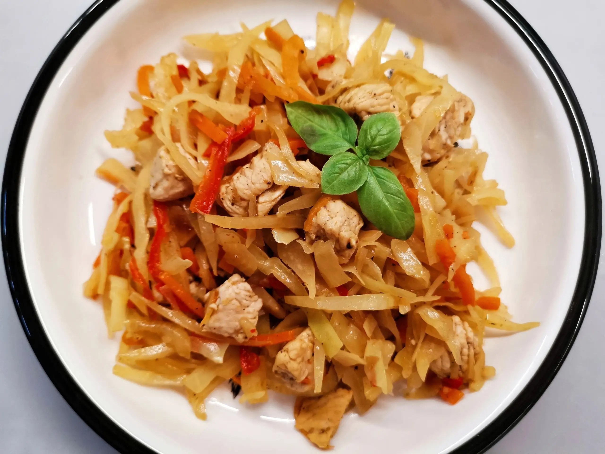 Шаг 13: Тушеная капуста с мясом