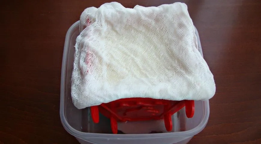 Творожная заварная пасха с малиной: шаг 13