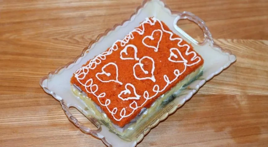 Закусочный торт Селедка под шубой: шаг 13