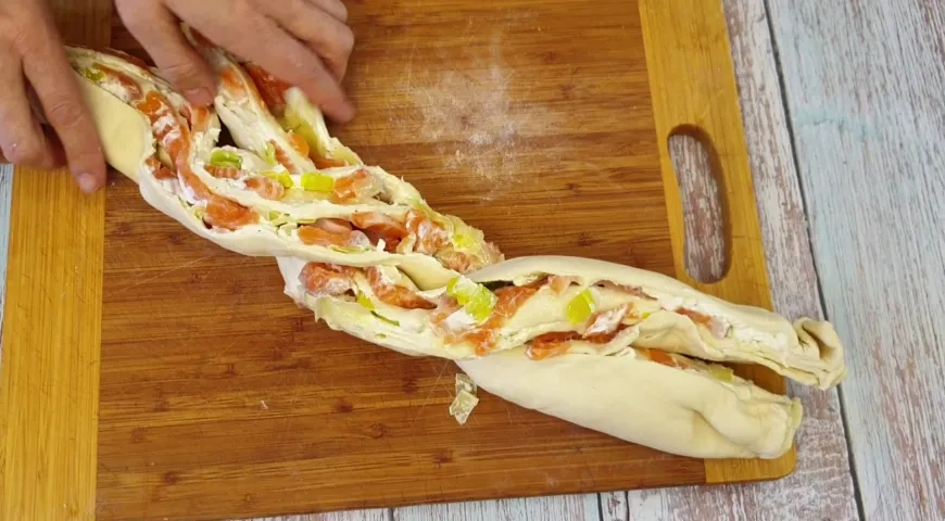 Завитушка с лососем: шаг 13