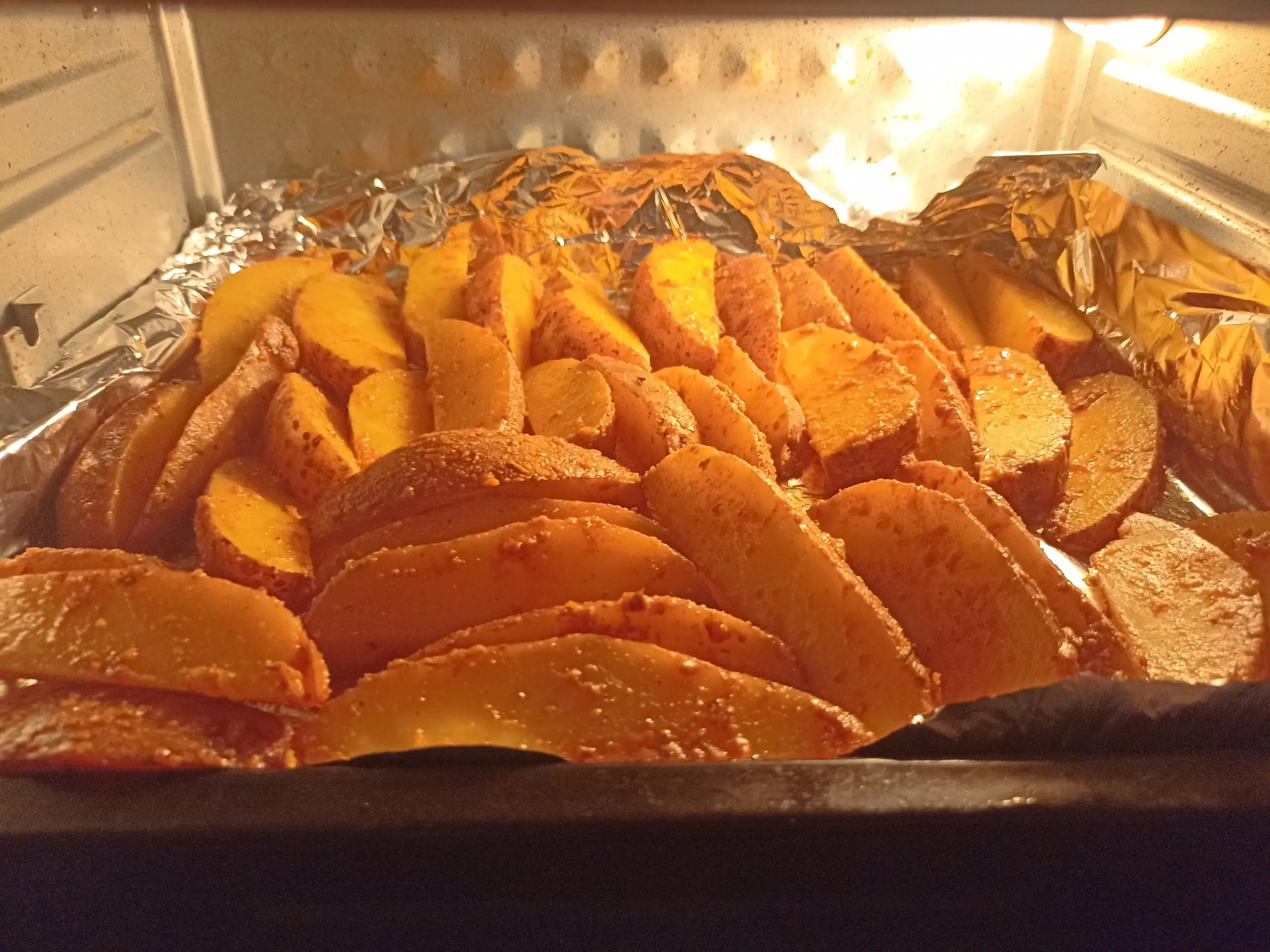 Шаг 14: Быстрый картофель по-деревенски с кожурой