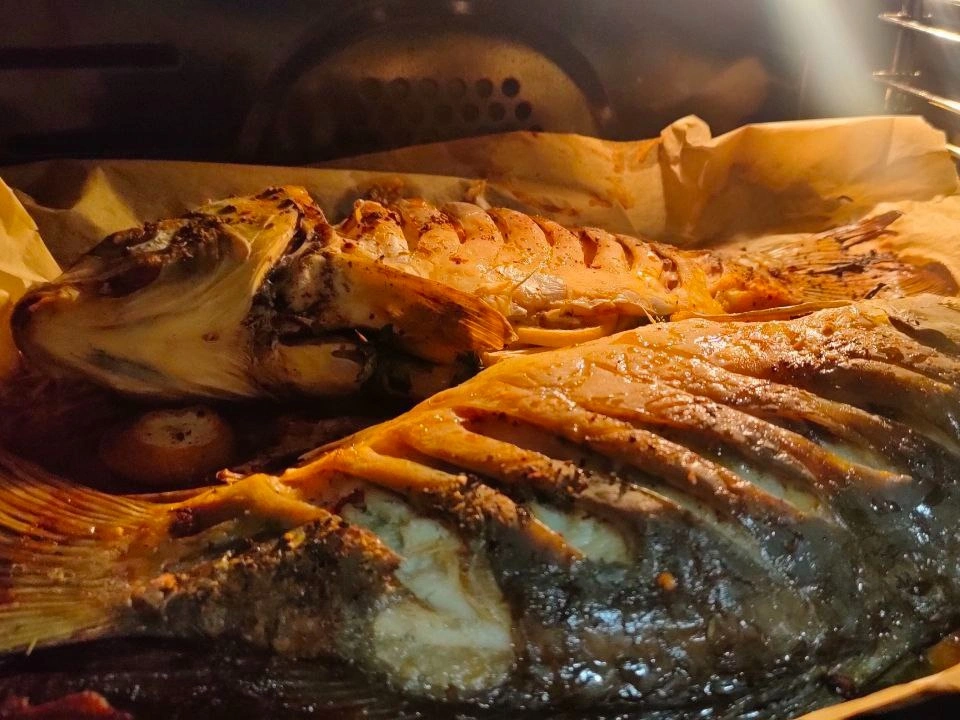 Шаг 14: Карп, запеченный в духовке
