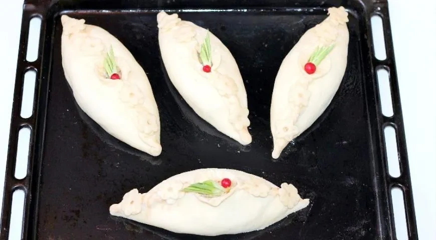 Расстегаи с капустой и мясом в духовке: шаг 14