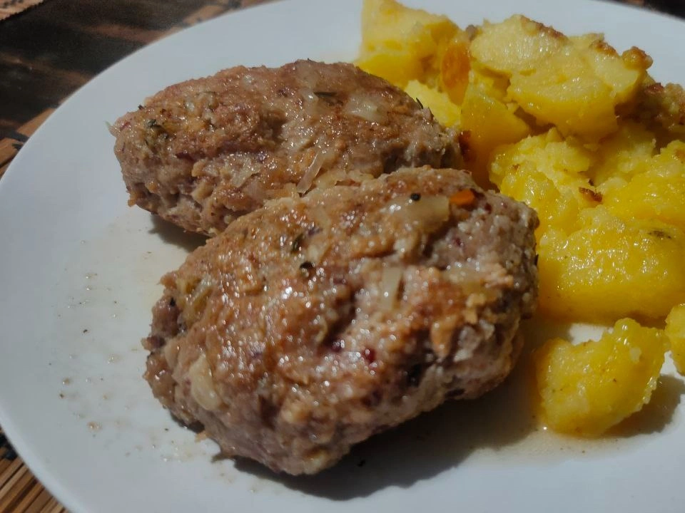 Шаг 14: Тушеные куриные котлеты с фасолью