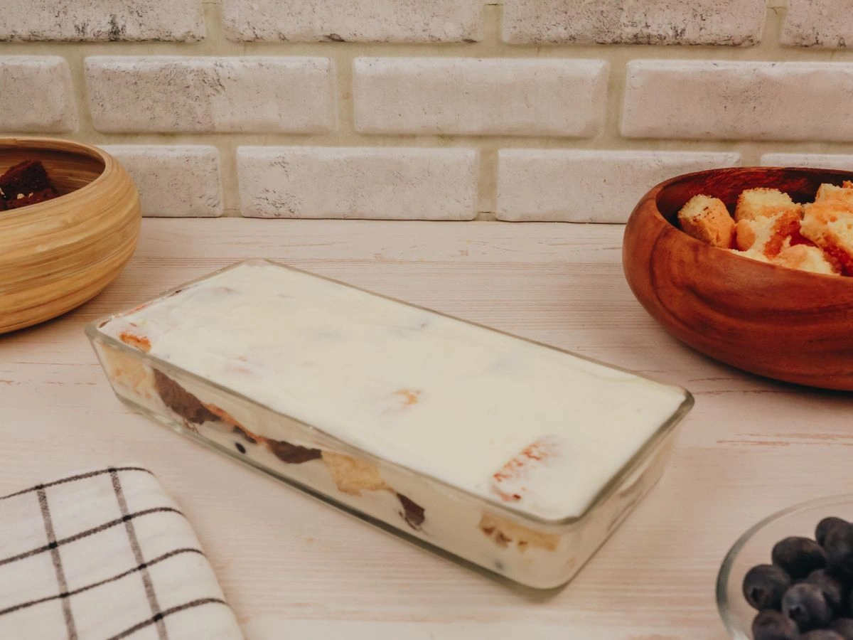 Шаг 15: Шахматный бисквит с голубикой и творожным сыром