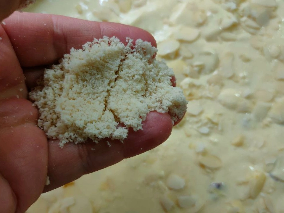 Шаг 16: Бисквитный пирог с изюмом и клюквой