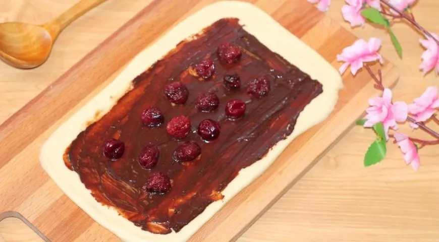Кулич (паска) с шоколадом и вишней: шаг 16
