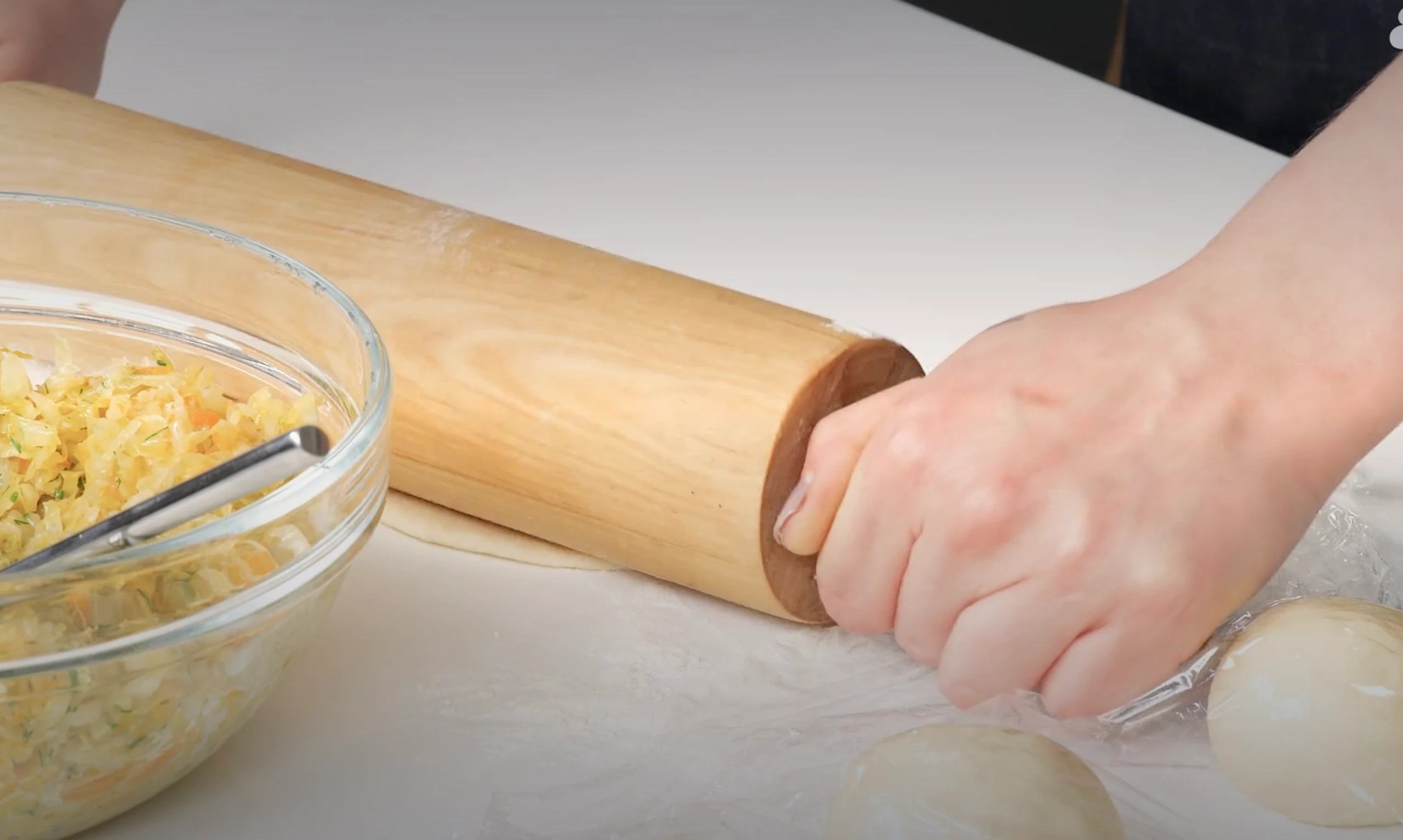 Шаг 16: Пирожки с капустой для поста