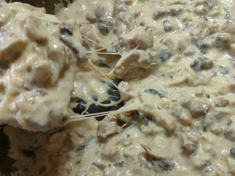 Шаг 16: Жюльен с курицей на сковороде