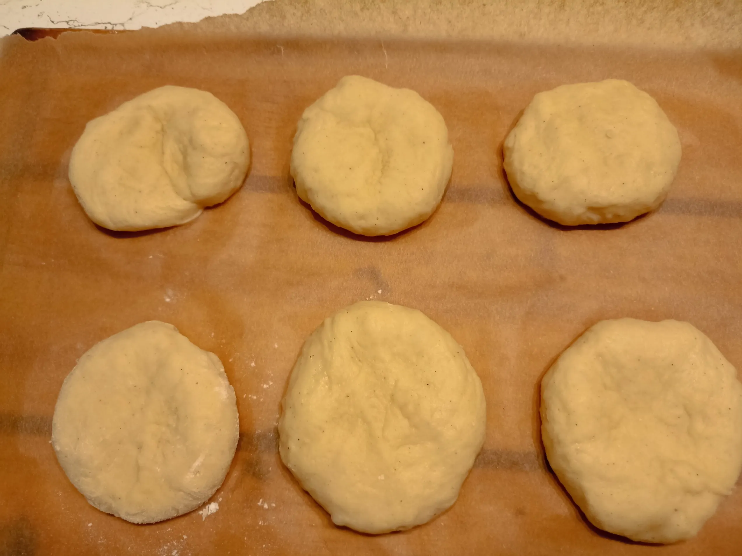 Шаг 17: Сдобные ватрушки с картофельным пюре