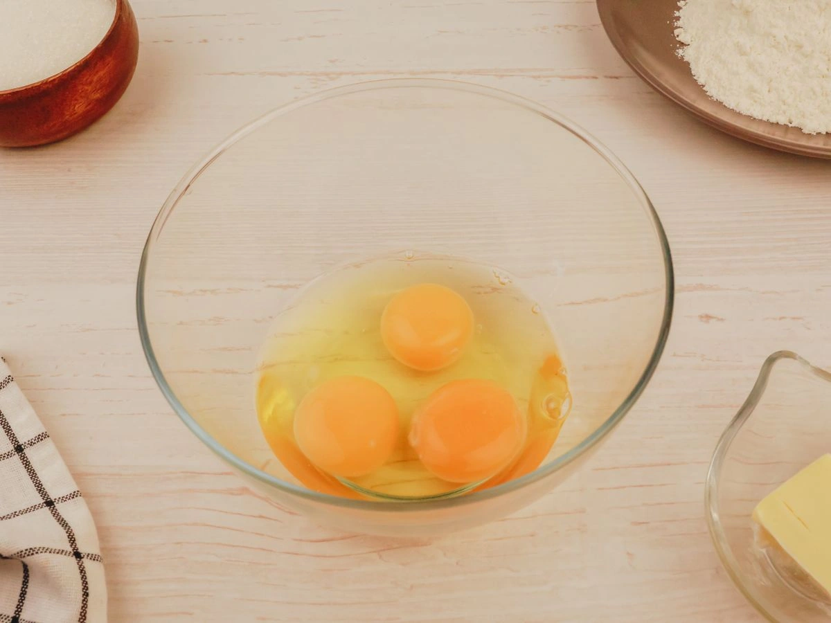 Шаг 2: Апельсиновый бисквит