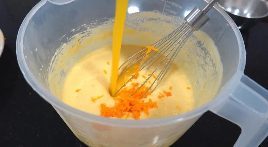 Ароматный апельсиновый пирог: шаг 2