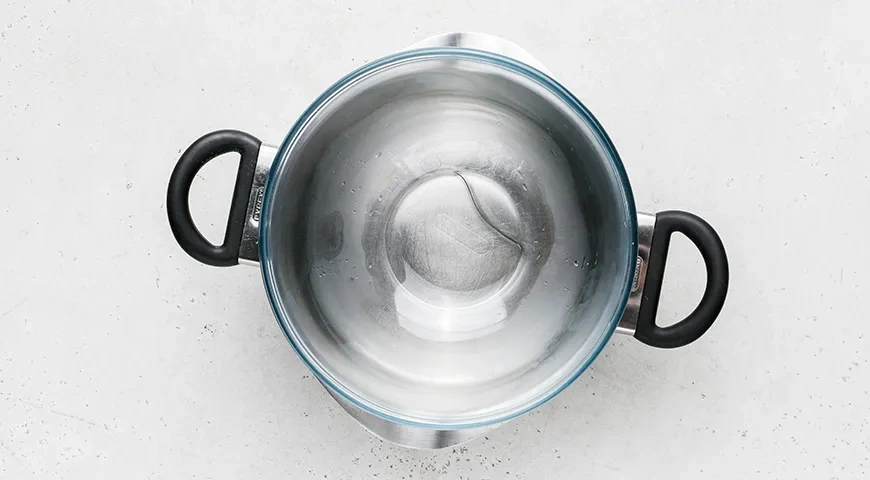 Безе с орехами и шоколадной крошкой: шаг 2