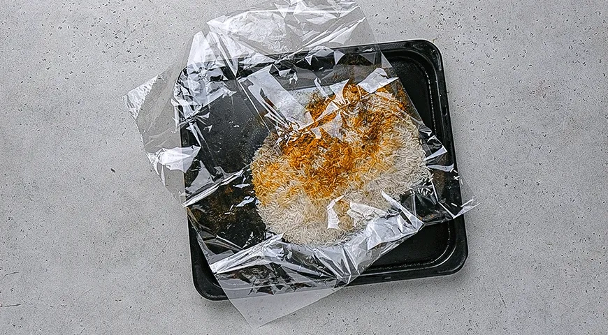 Бириани с курицей и рисом басмати в рукаве: шаг 2